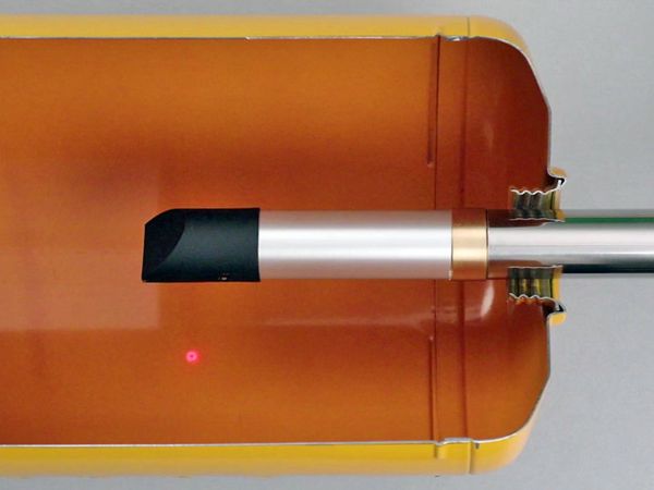 PaintChecker Industrial Tube HP prüft Innenbeschichtung eines Druckbehälters